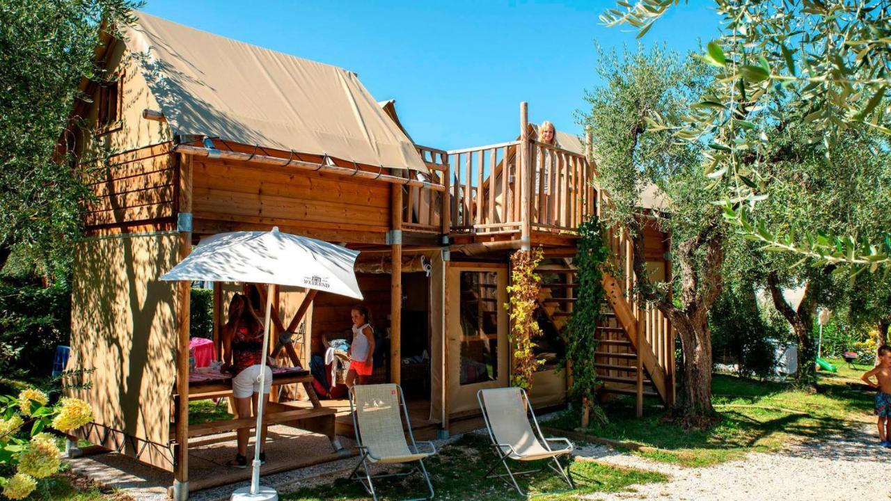 Vacanze Glamping Boutique San Felice del Benaco Exterior photo