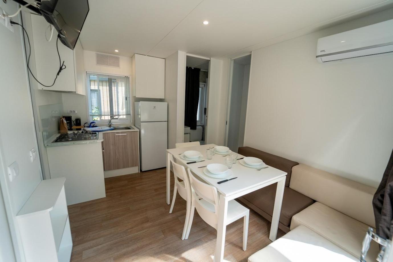 Vacanze Glamping Boutique San Felice del Benaco Room photo
