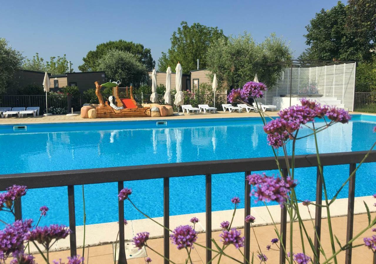 Vacanze Glamping Boutique San Felice del Benaco Exterior photo
